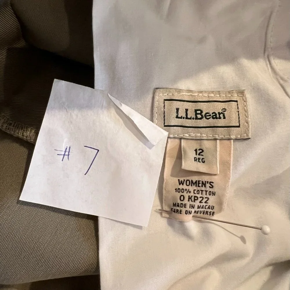 LL Bean Vintage Bayside Wrinkle Free Pleated Twill Cotton Pants w/ Comfort Waist - Picture 3 of 10